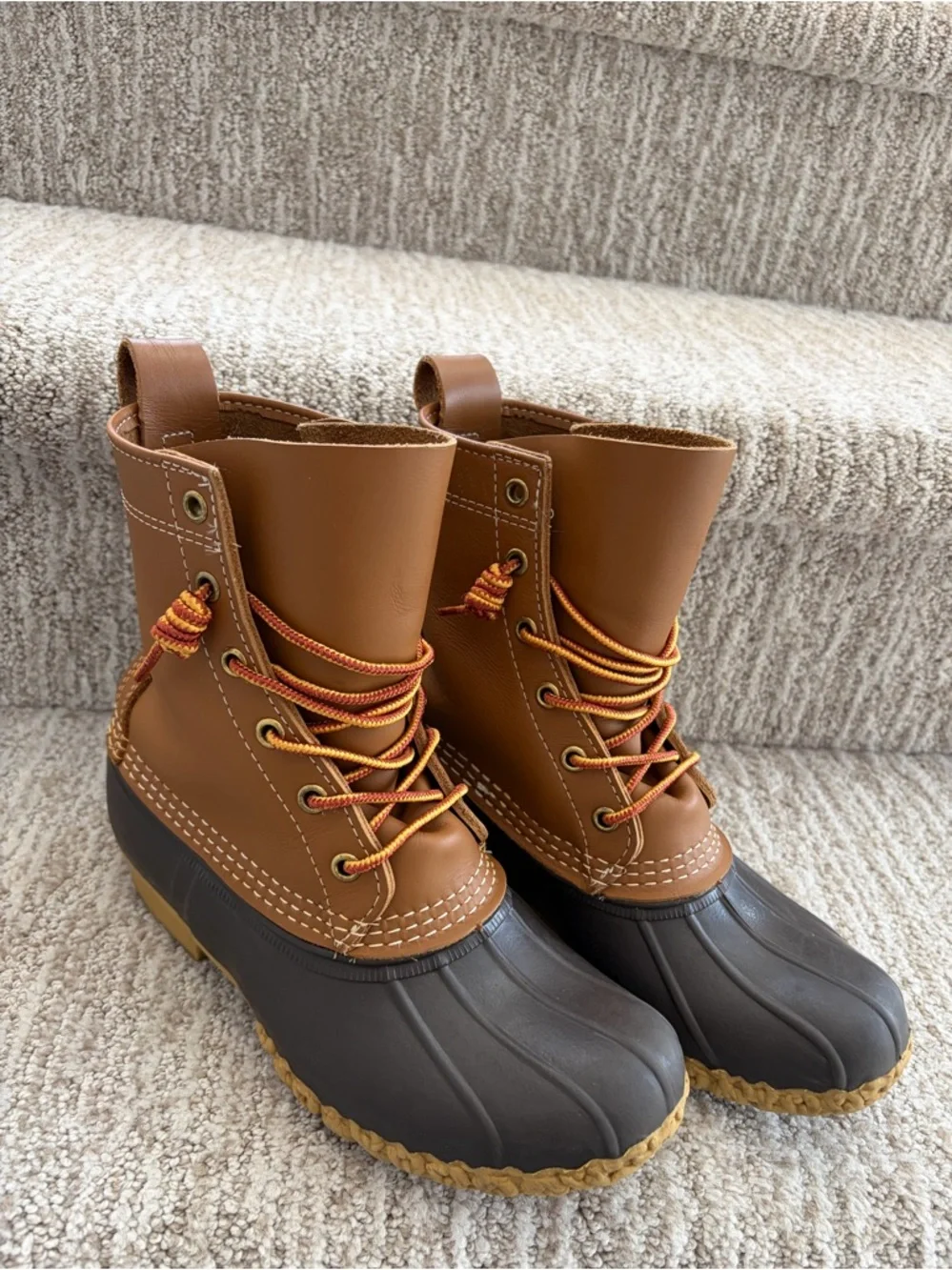 L. L. Bean Women's 8” Bean Boots. Size 6 Medium.